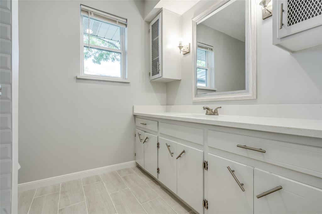 Sandhurst Manor Condo - Residential