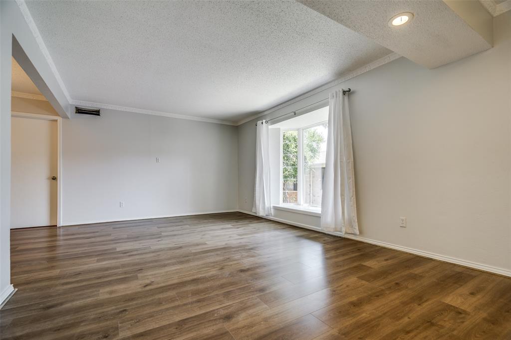 Sandhurst Manor Condo - Residential