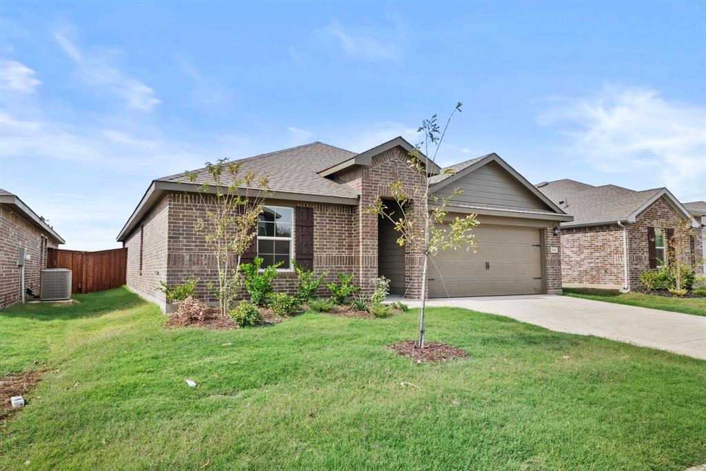 4004 Thistle Hill