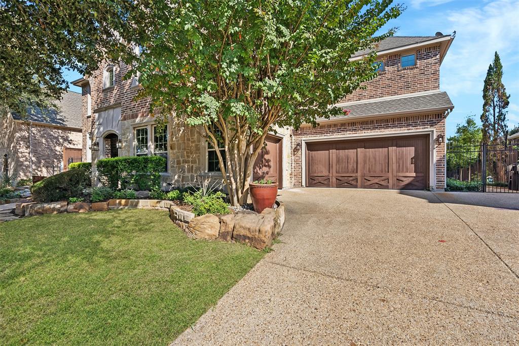 2704 Pickwick Lane