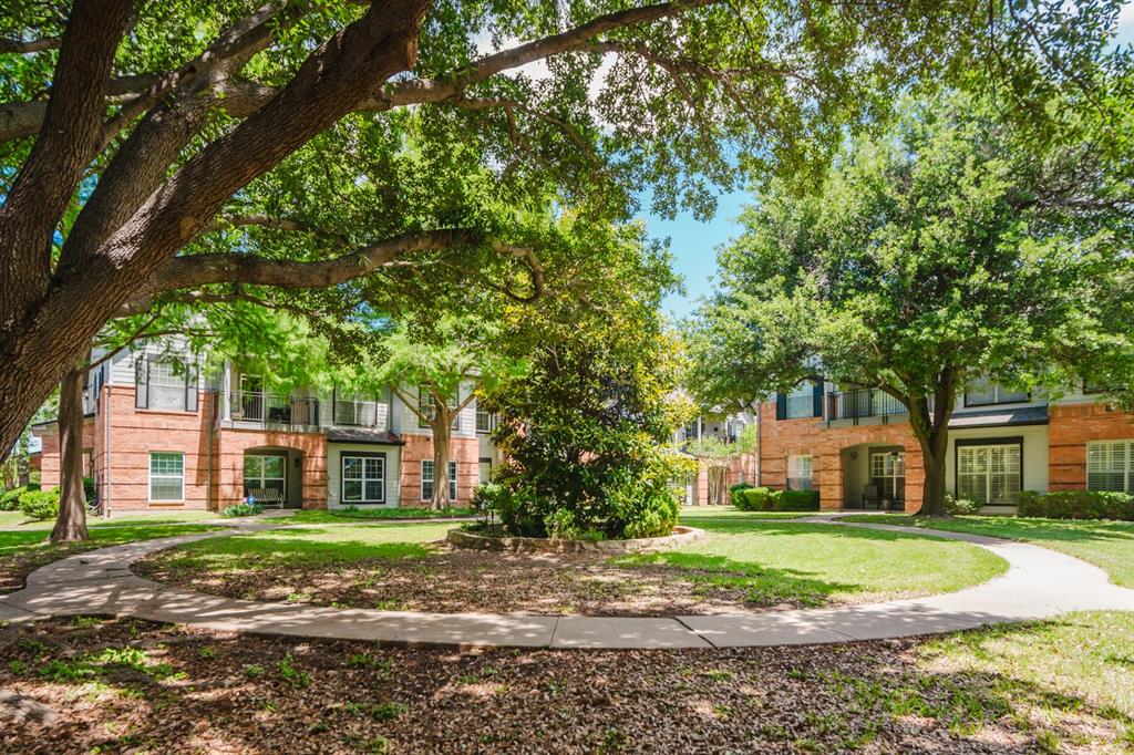 2524 Preston Road 808