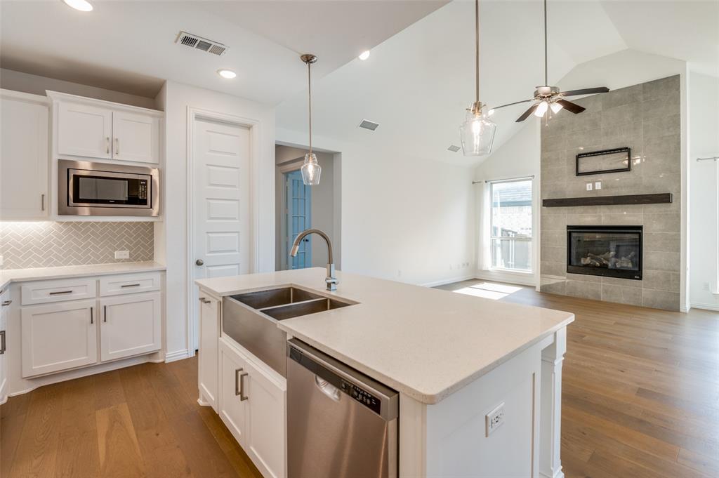 Lilyana Ph 2a-2 - Residential Lease