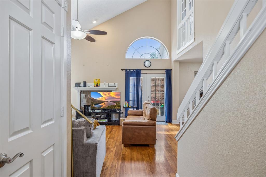 9404 Penny Lane