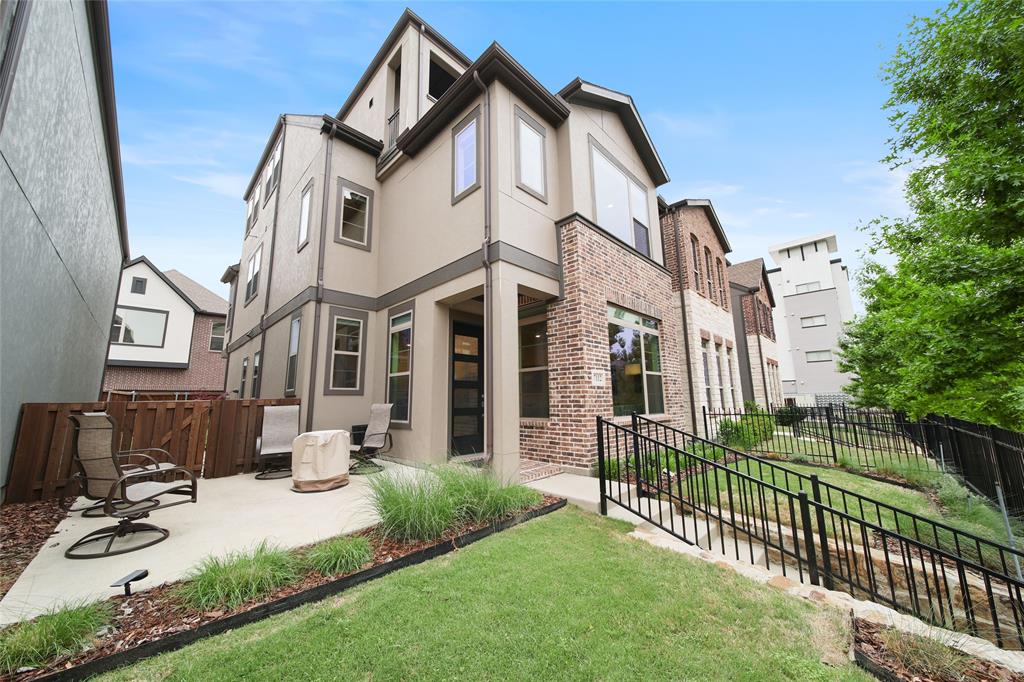 7112 Amber Grove Court