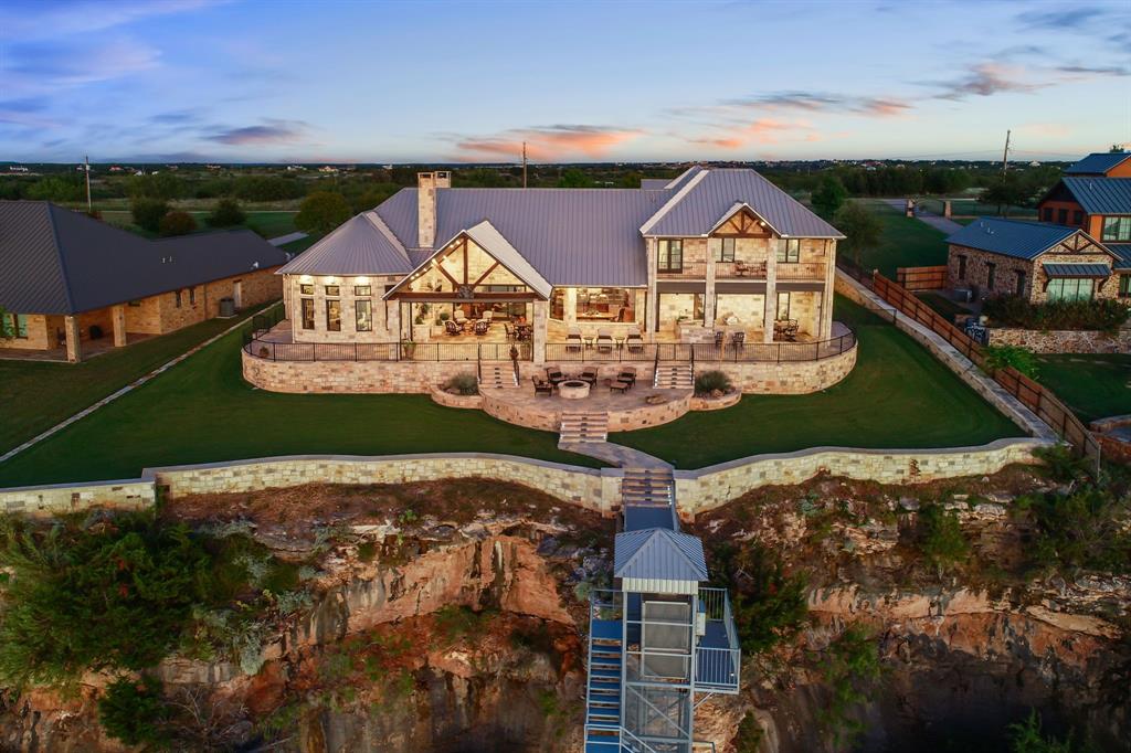 1025 Pecan Ridge
