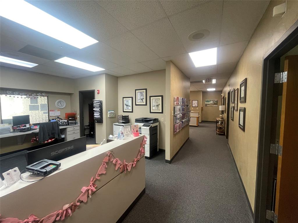 Gleckler Plaza - Commercial Lease