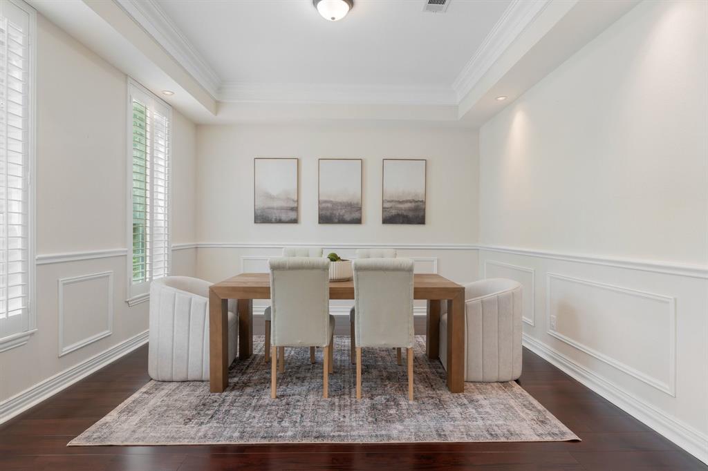 302 W Charlottesville Avenue