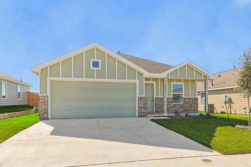 Brand new construction. Be the first to ever occupy this home. Eagle Mountain ISD! Versatile floorplan. Granite Kitchen counters. Granite bathroom vanities. Radiant Barrier in attic for energy savings. Master is tucked away in the back of the home for added privacy. Two bedrooms in the front. One of the secondary bedrooms has a walk-in closet. Texas sized backyard with metal fence on the back side to enjoy the greenbelt views.