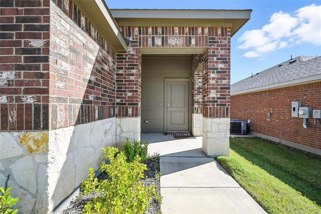 2805 Clover Drive