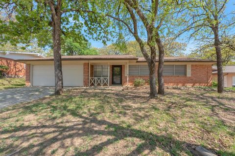 33 Somerset Terrace Bedford TX 76022