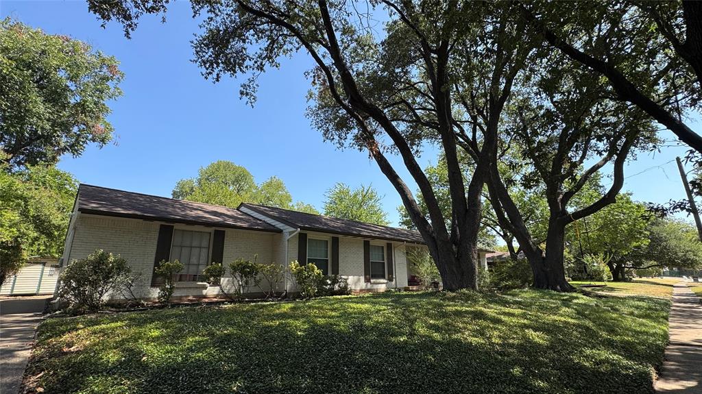 3543 Warick Drive