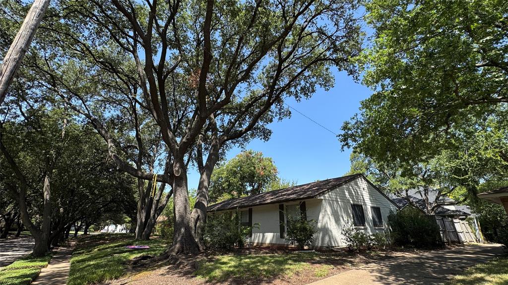3543 Warick Drive