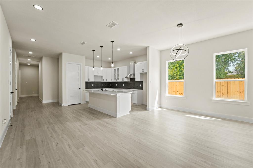 Joe A 02 Irvin - Residential