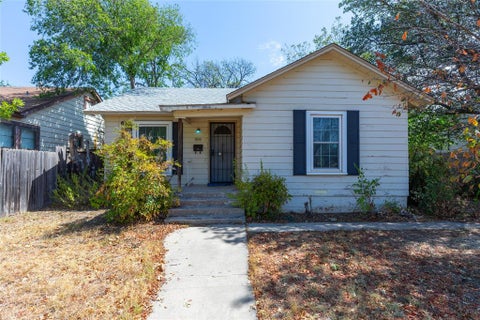 Photo of 909 Grand Avenue, Abilene, TX 79605 (MLS # 21385019)