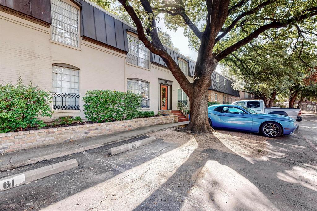 5220 Fleetwood Oaks Avenue 210