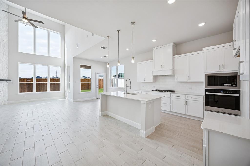 424 Amalfi Way