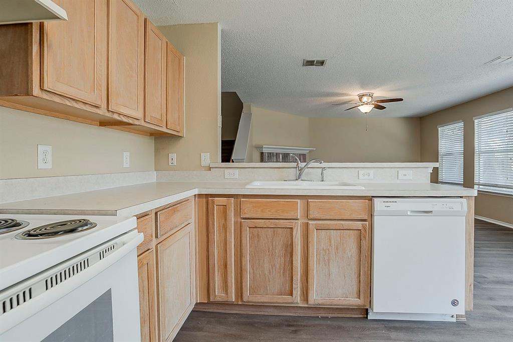 9332 Goldenview Drive