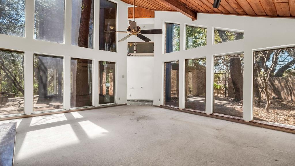3724 Wooded Creek Drive
