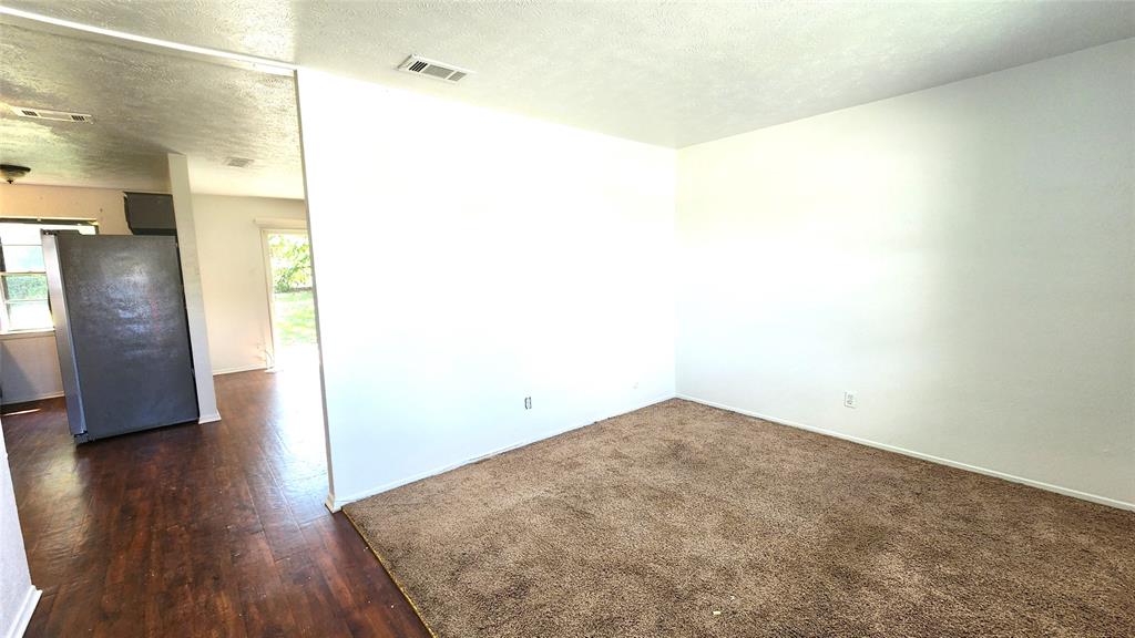 520 Sweetbriar Drive