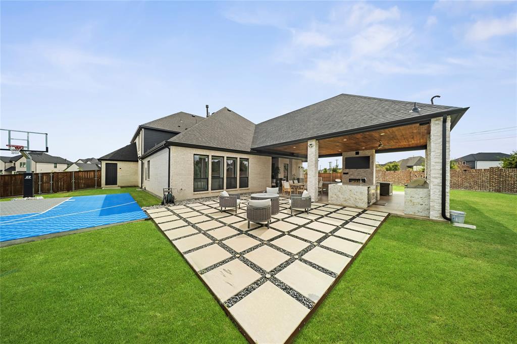 467 Mayfair Lane