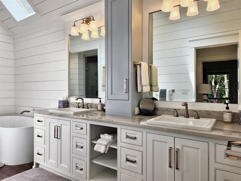 Lakeside - Residential