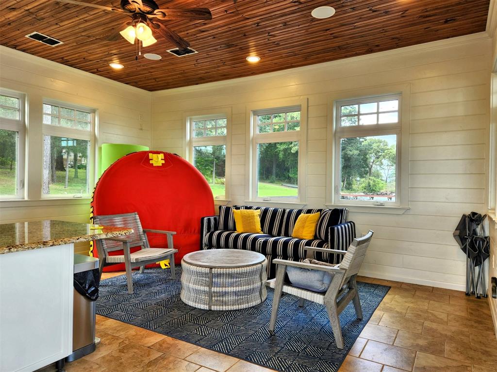 Lakeside - Residential