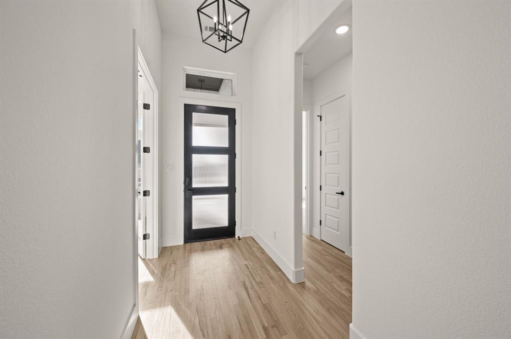 912 Highlands Avenue