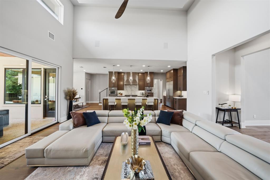 913 Rhone Lane