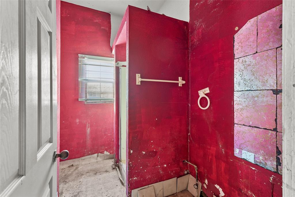 Dallas Land & Loan 02 - Residential