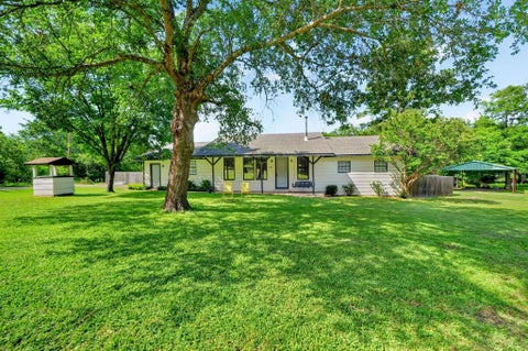 Photo of 2811 Private Road 2410, Quinlan, TX 75474 (MLS # 21300257)
