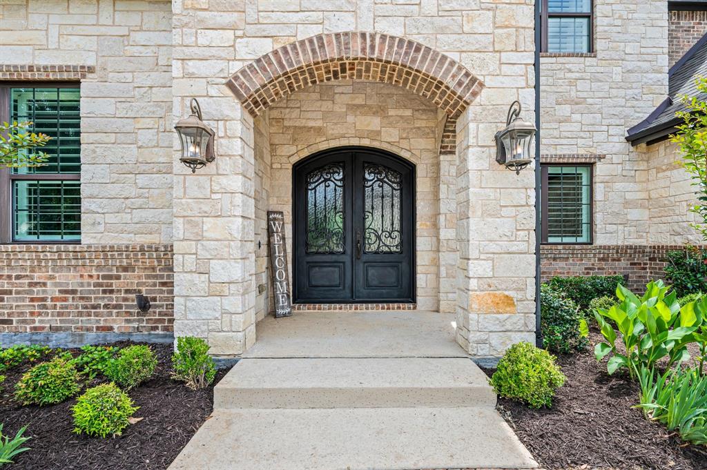 1109 Savoy Lane