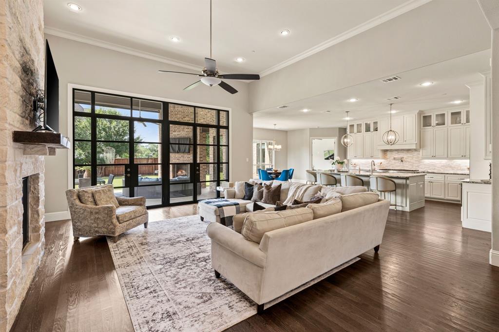 1109 Savoy Lane