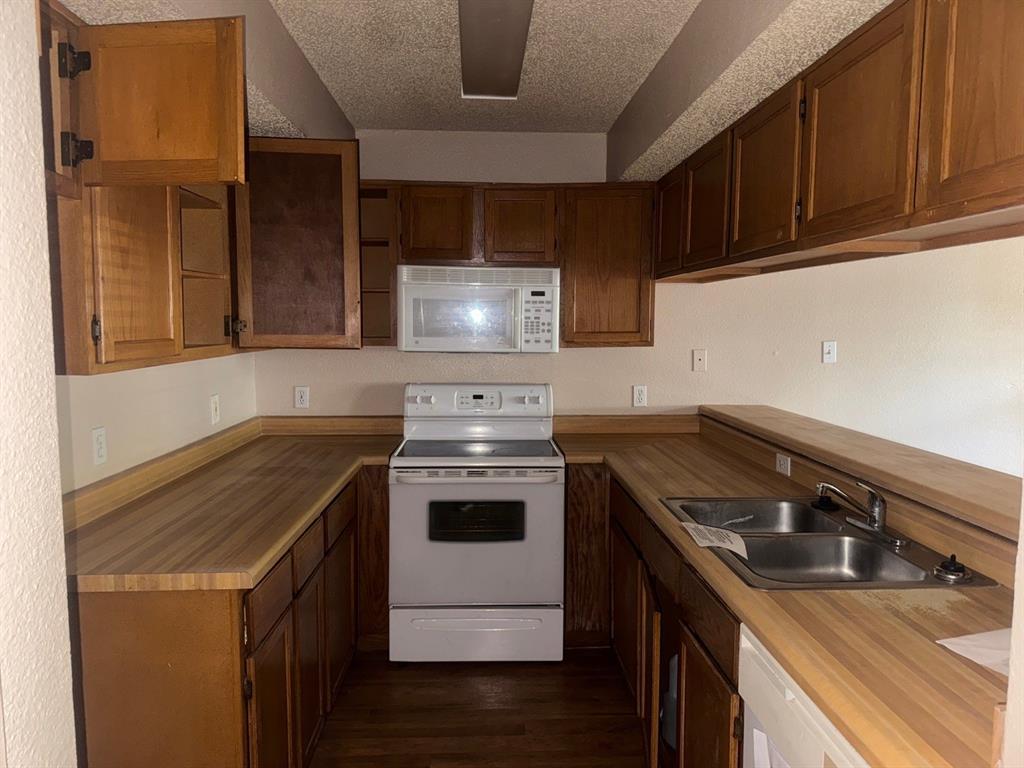 Sable Ridge Conds Ph 01 06 - Residential