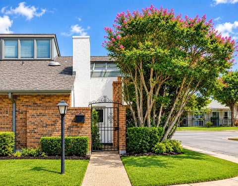 Photo of 12502 Burninglog Lane, Dallas, TX 75243 (MLS # 21360859)