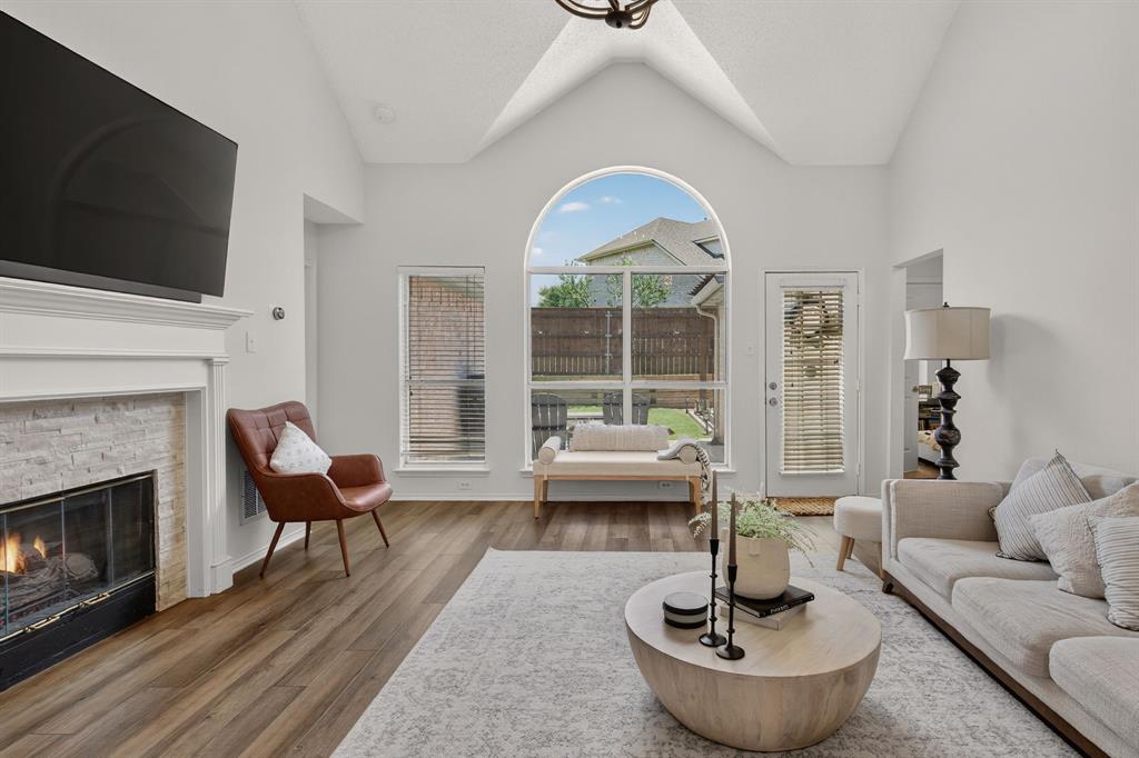 2216 Starleaf Place