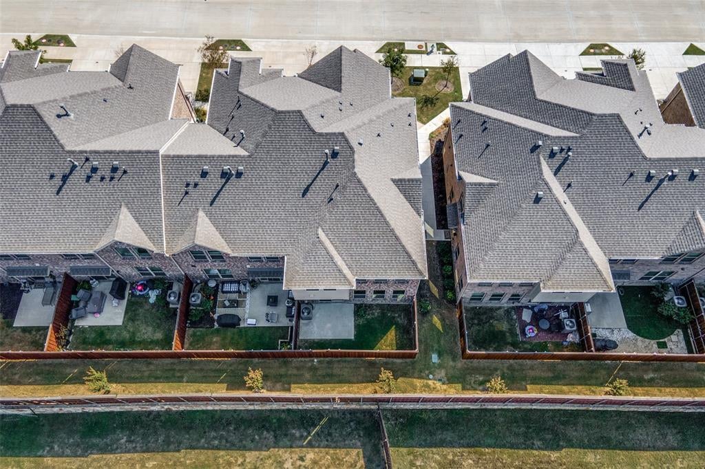 2741 Splendor Drive