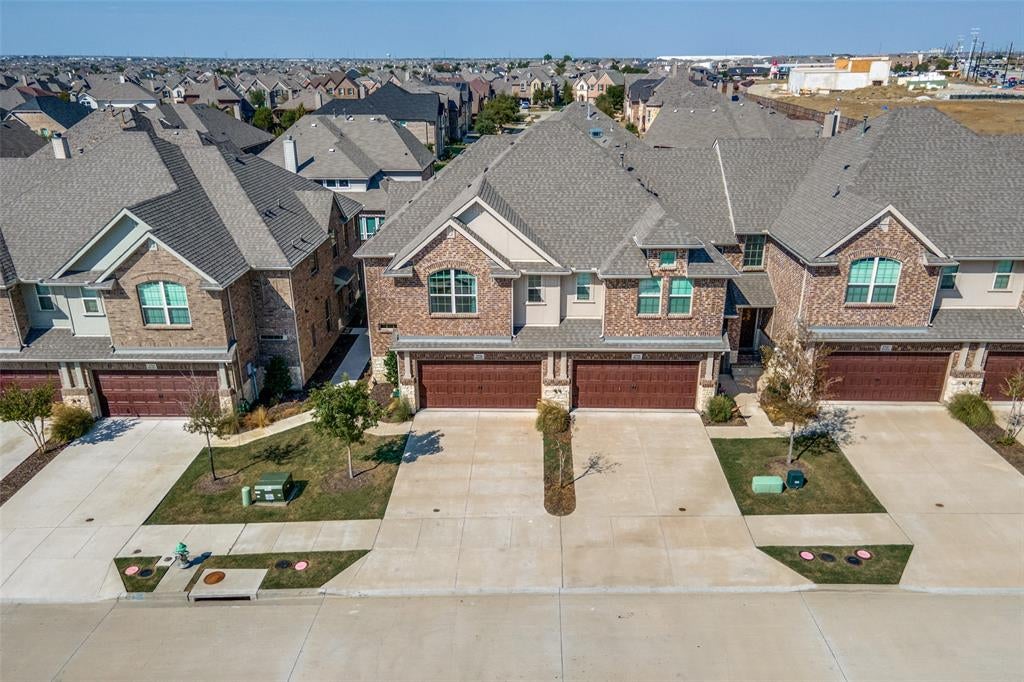 2741 Splendor Drive