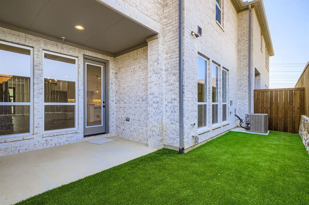 Castle Hills Northpointe Townhomes - Residential