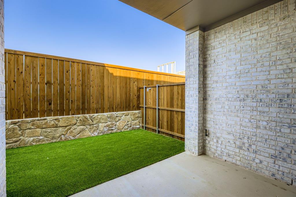 Castle Hills Northpointe Townhomes - Residential