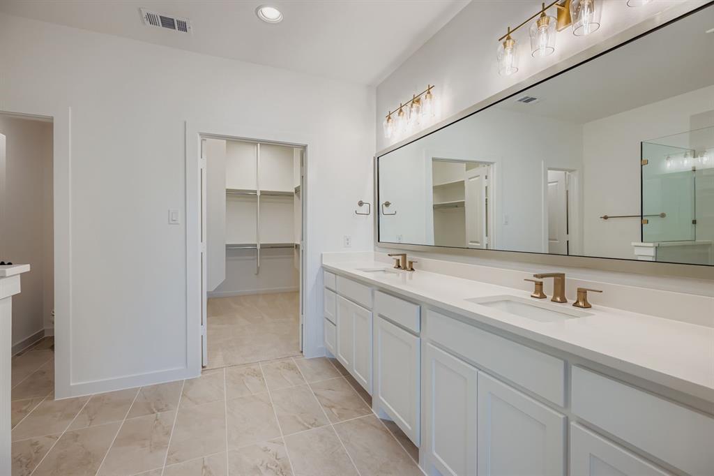 Castle Hills Northpointe Townhomes - Residential