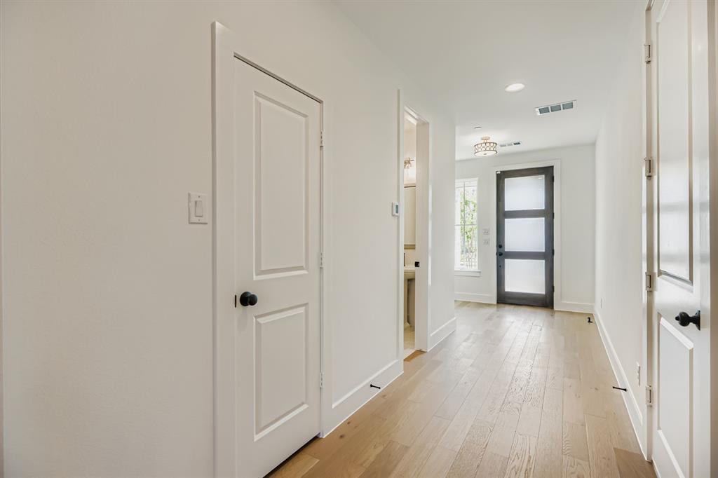 620 Sir Christopher Street