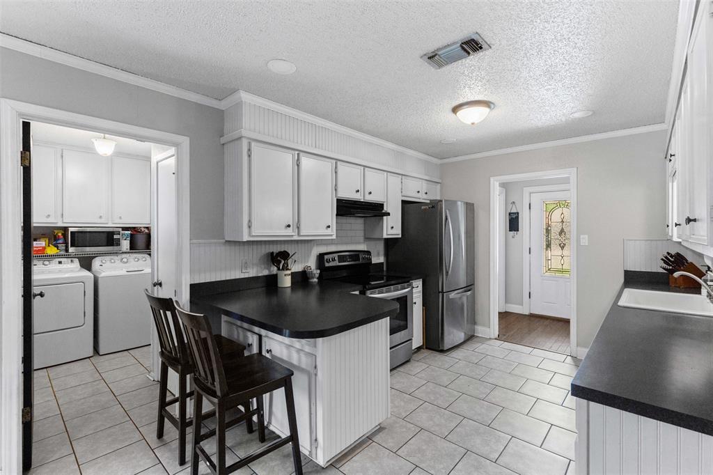 Benbrook, Texas 76126, United States, 3 Bedrooms Bedrooms, ,2 BathroomsBathrooms,Residential,Active,164751