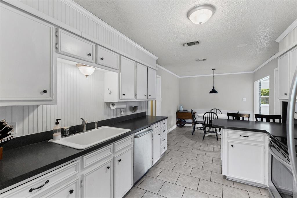 Benbrook, Texas 76126, United States, 3 Bedrooms Bedrooms, ,2 BathroomsBathrooms,Residential,Active,164751