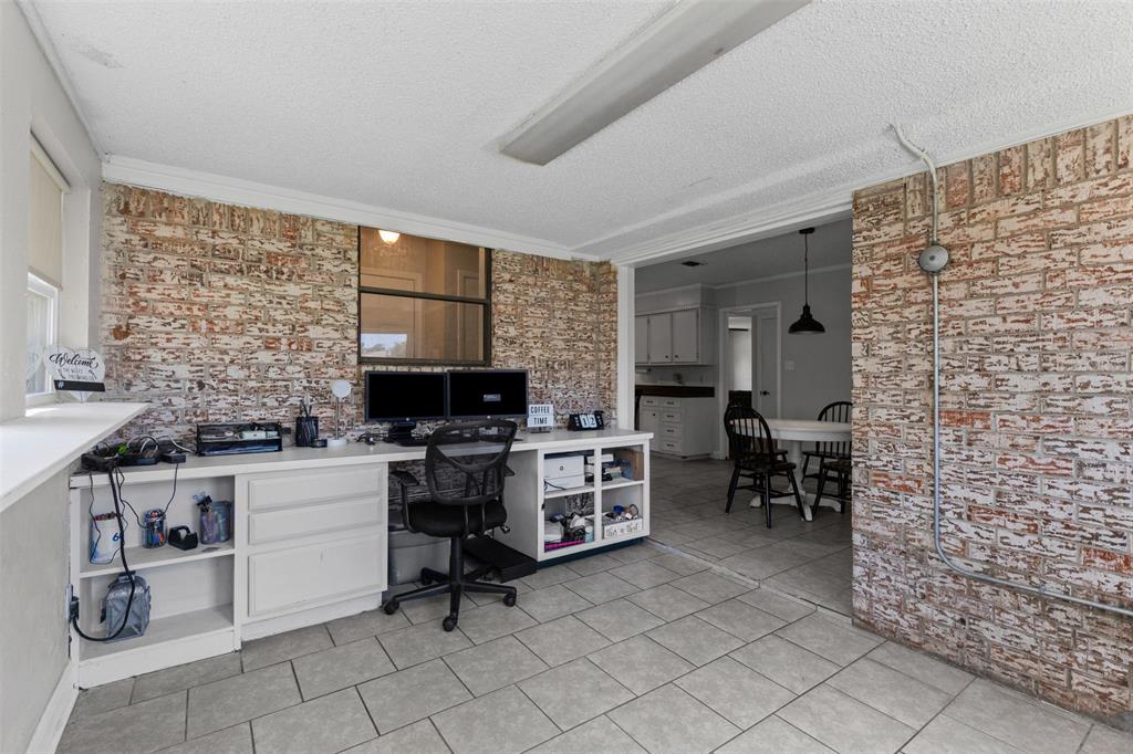 Benbrook, Texas 76126, United States, 3 Bedrooms Bedrooms, ,2 BathroomsBathrooms,Residential,Active,164751