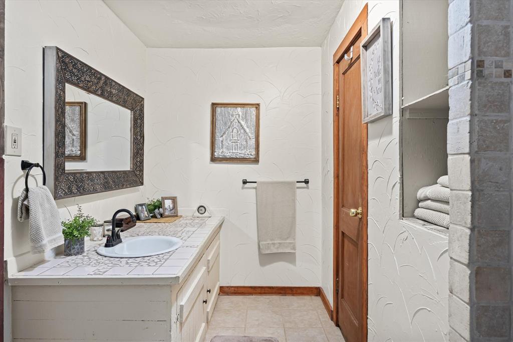 Oak Trail Shores Sec B - Residential