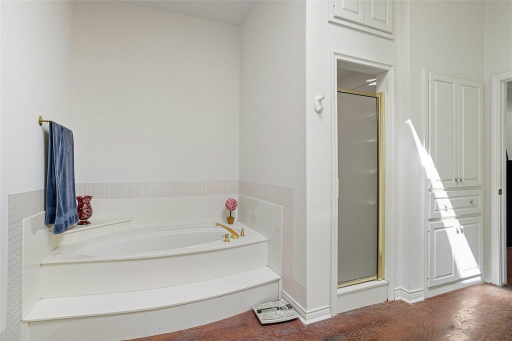 Club Manor - Residential Lease