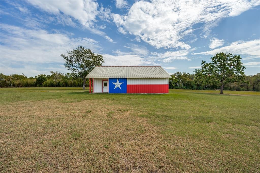 279 Lakeview Drive