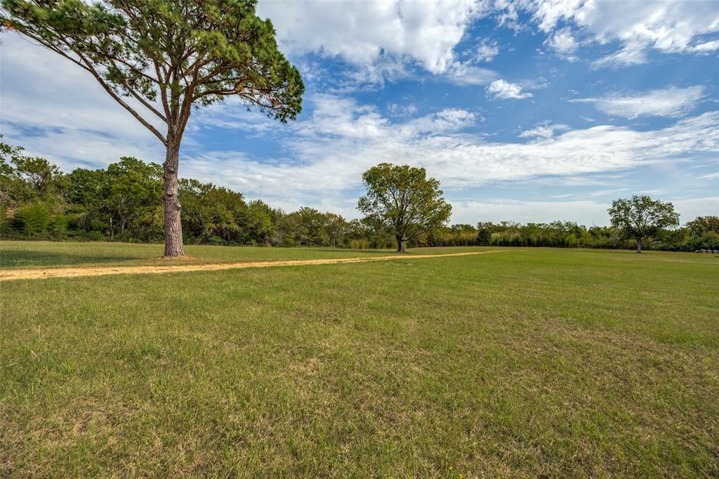 279 Lakeview Drive