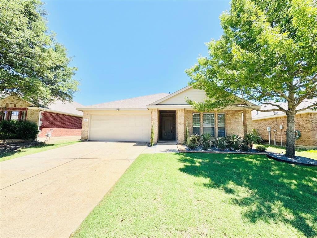 1108 Sandalwood Road