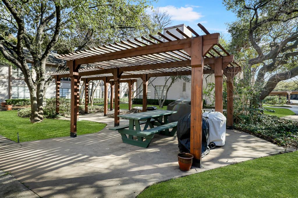 Hollows North Condo - Residential Lease